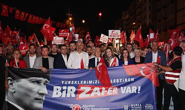 Bursa’da Coşkulu Zafer Bayramı Kutlaması
