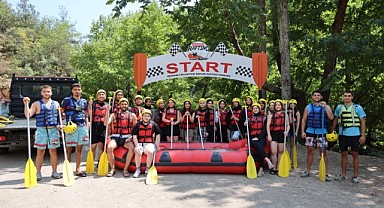 Bursa’da gençler rafting heyecanı yaşadı