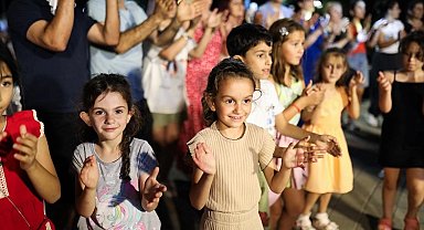 Bursa Gemlik'te yaz akşamları keyifle geçiyor