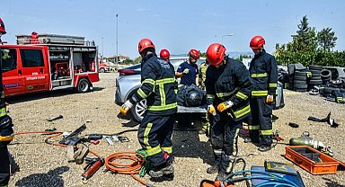 Bursa itfaiyesinden nefes kesen tatbikat