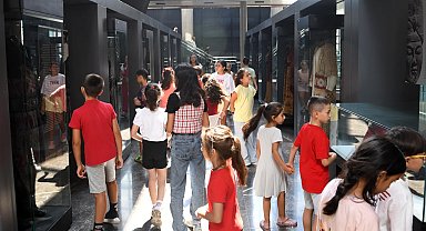 Bursa Osmangazi'de çocuklara tarih ve edebiyatı sevdiren buluşma