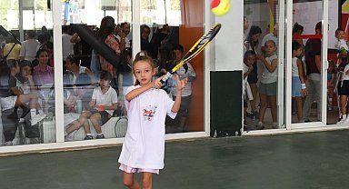 Bursa Osmangazi'de minik raketlerin turnuva heyecanı