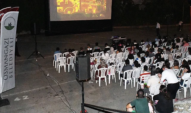 Bursa Osmangazi'de yaz akşamlarına sinema keyfi