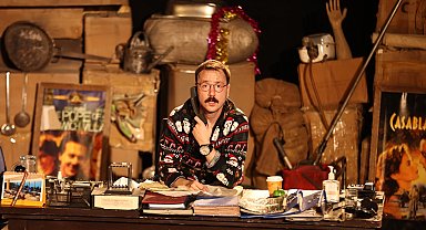 Bursa'da "Ormandaki Kulübe"de tiyatro keyfi: "Tamamen Doluyuz" sahnelendi