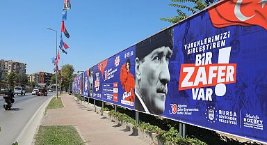 Bursa'nın her köşesi ayrı bir coşku