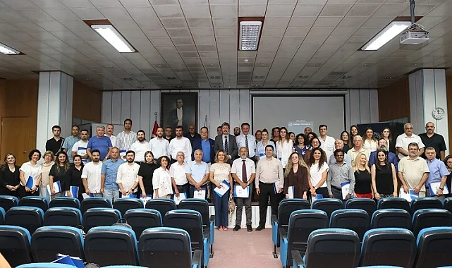 BUÜ'de başarılı akademisyenler ödüllendiriliyor