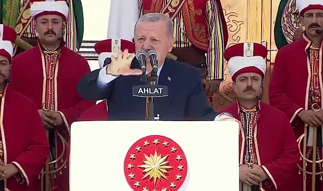 Cumhurbaşkanı Erdoğan Ahlat'ta... Terörsüz Türkiye'de son düzlükteyiz