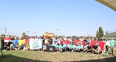 Dünya gençleri Fadıllı’da buluştu