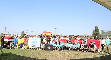 Dünya gençleri Fadıllı'da buluştu