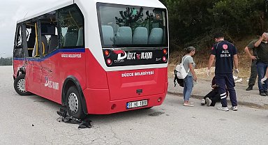 Düzce'de kamyon ile minibüs çarpıştı: 7 yaralı