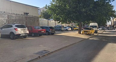 Edirne Keşan'da kaldırımlar otoparka dönüştü!