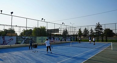 Eskişehir'de yetişkinler için tenis kayıtları başlıyor