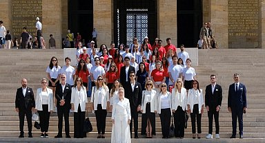 EUAVAKFI dünya gençliğini Atamızla buluşturdu