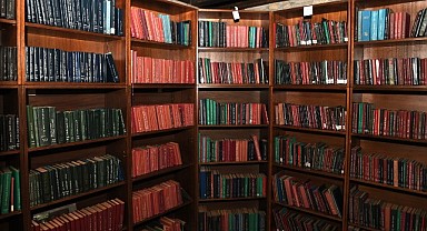 Geçmişin izlerini taşıyan 3 bin kitap müzede sergilenecek