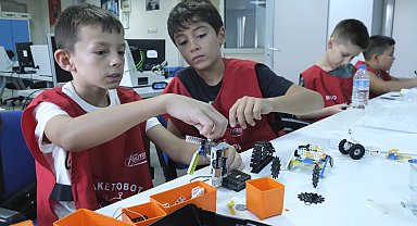 Geleceğin tasarımcıları BUTGEM'de yeteneklerini keşfetti