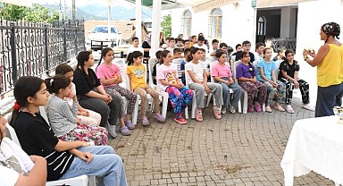Gezici Kütüphane çocukları bilgiyle donatıyor