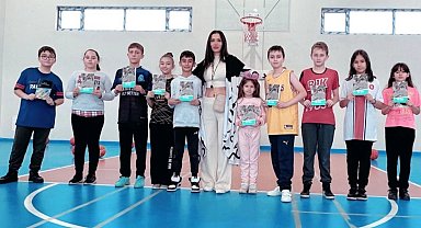 Gönüllü antrenörden okuma seferberliği