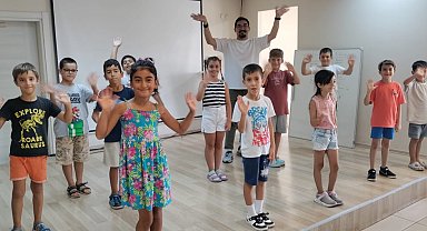 İzimir Çiğli'de yaz coşkusu