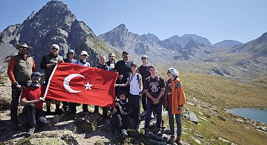 Kaçkar'da ağrı tedavisi için farkındalık tırmanışı