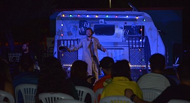 “Karavan Tiyatro“ Bursalılarla buluştu
