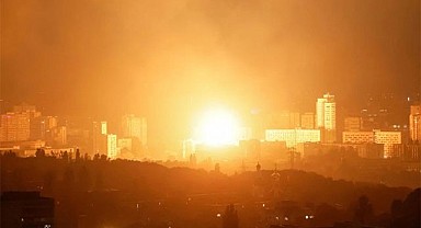 Kiev'e Gece Bombardımanı