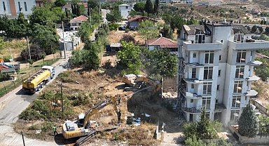 Kocaeli Çayırova'da riskli yapıların yıkımı başladı