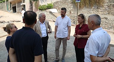 Kocaeli İzmit Belediyesi'nden üç mahalleyi birleştiren sokakta güvenli ulaşım adımı