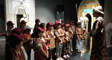 Konya'da 3 bin öğrenci 6 tarihi mekanda 6 tarihi karakteri tanıyor