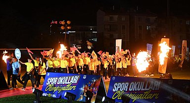 Konya'da 'Spor Okulları Olimpiyatları'na coşkulu açılış