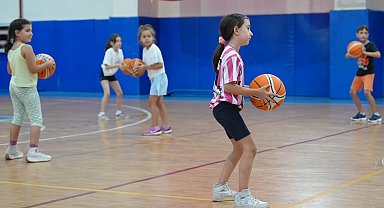 Maltepe'de yaz spor okulu coşkusu devam ediyor