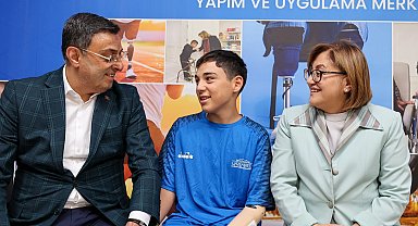 Mehmet Efe'nin hayali gerçek oldu: Protezle ilk maçını oynadı