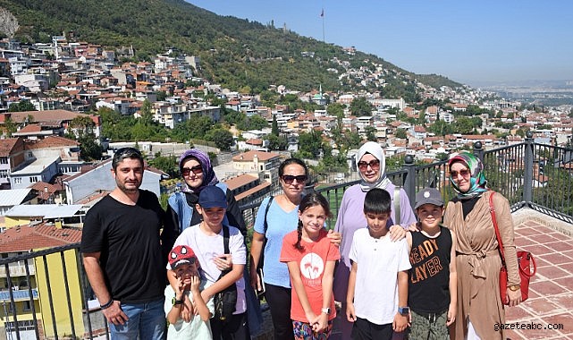 Minik arkeologlar Bursa’nın tarihi mekanlarını gezdi
