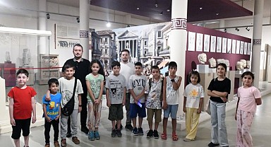 Minik arkeologlar müzeleri keşfediyor