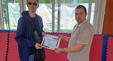 Otizmli bireyler mandala ile sosyalleşiyor