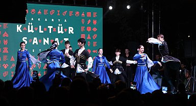 Sakarya'da Kafkas ve İç Anadolu'da şölen gibi akşam