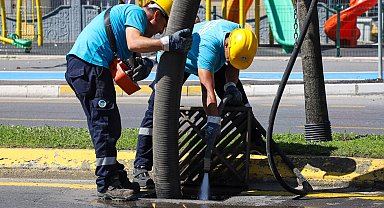 Sakarya'da yağmur suyu hatları temizleniyor