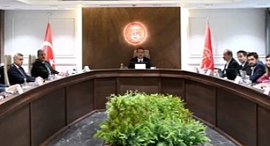 SES: Memur-Sen ve Kamu-Sen'in Hakem Kurulu'ndan çekilmesi şov