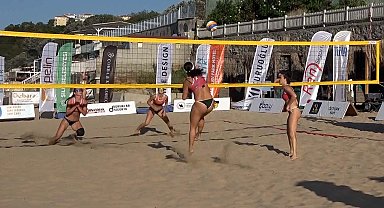 Şile Ayazma Plajı'nda 3. Marin Beach Voleybol coşkusu