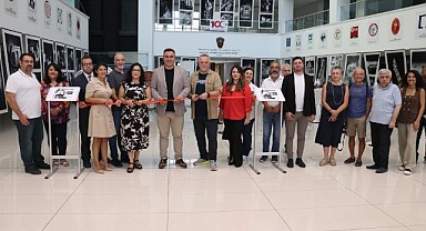 Türkiye'nin en büyük ipek sergisi sanatseverlerle buluştu