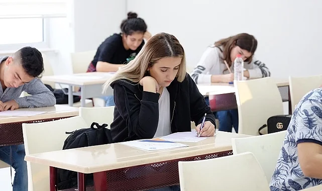 Üniversite hayallerinizi Bursa Büyükşehir'le gerçekleştirin