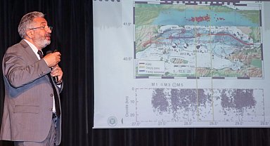 Yalova'da 17 Ağustos konferansı