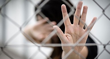 19 yaşındaki kıza dehşeti yaşattı