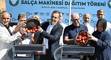 Balıkesir'de üreticiye salça makinesi desteği