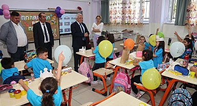 Başkan Şadi Özdemir'den "Okula hoş geldin" hediyesi