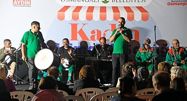 Bu sokakta eğlence ve alışveriş bir arada