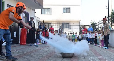 Bursa Yıldırım'da minik itfaiyeciler göz kamaştırdı