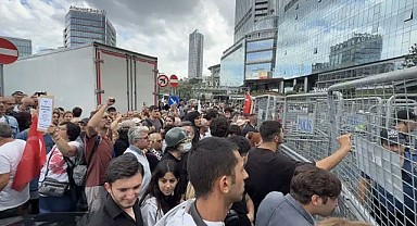 CHP İstanbul İl Binasında Gergin Anlar