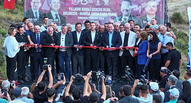 Gördes–Sındırgı yolunda birlikle gelen hizmet