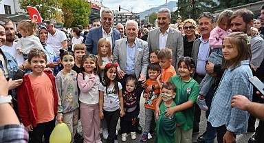 Haydi çocuklar, Heykel'de buluşuyoruz