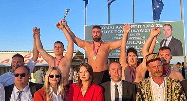 İpsalaspor pehlivanları Yunanistan'dan zaferle döndü